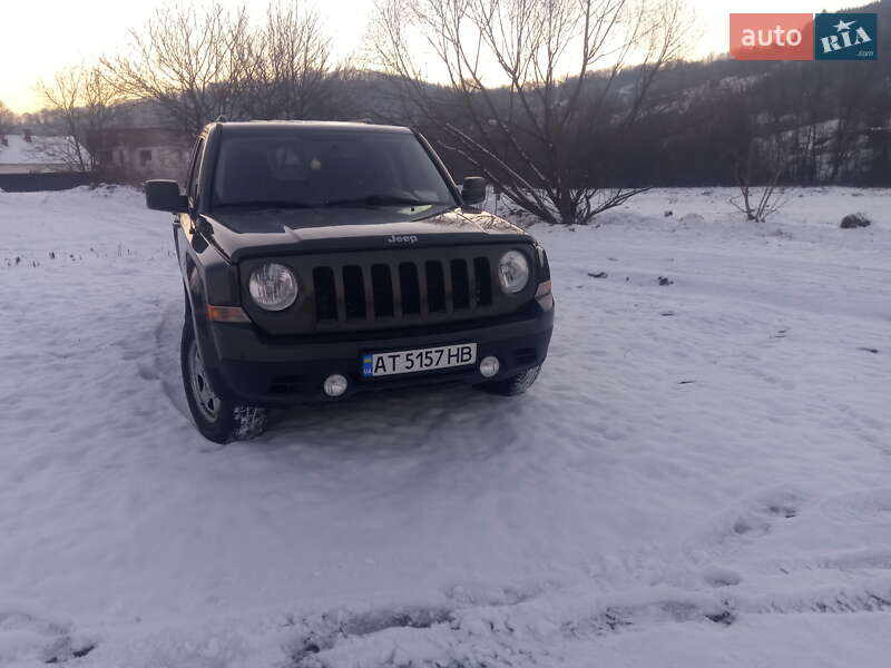 Внедорожник / Кроссовер Jeep Patriot 2015 в Ужгороде