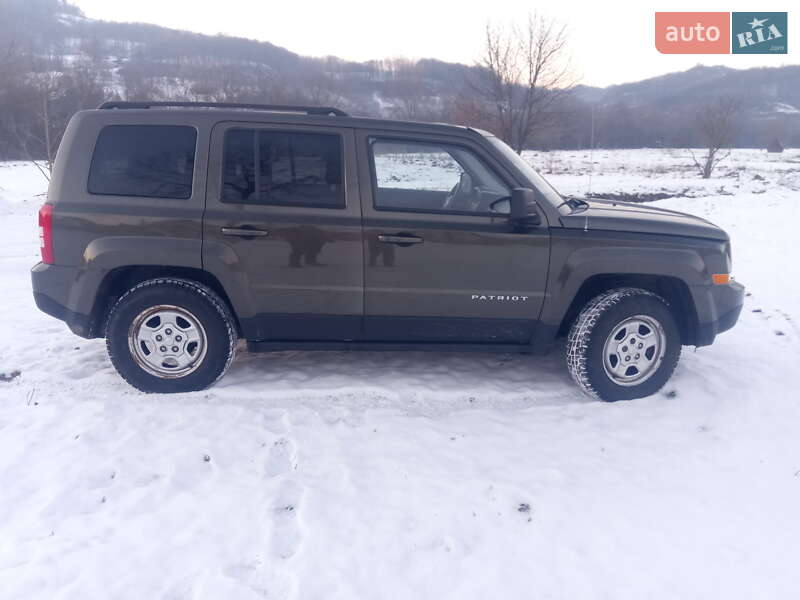 Внедорожник / Кроссовер Jeep Patriot 2015 в Ужгороде