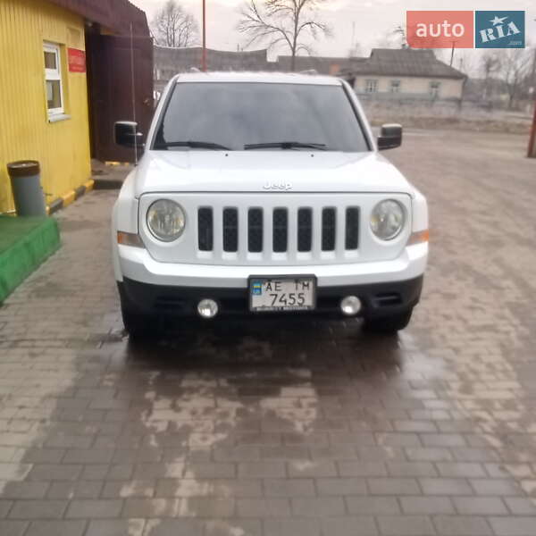 Позашляховик / Кросовер Jeep Patriot 2011 в П'ятихатках