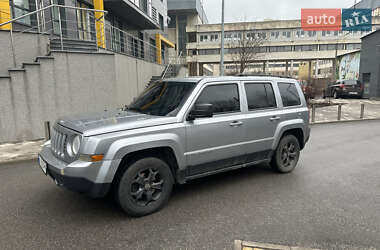 Внедорожник / Кроссовер Jeep Patriot 2016 в 