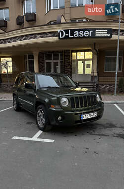 Позашляховик / Кросовер Jeep Patriot 2008 в Києві