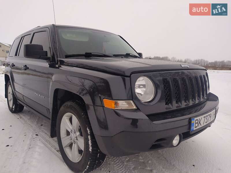 Внедорожник / Кроссовер Jeep Patriot 2015 в Дубно