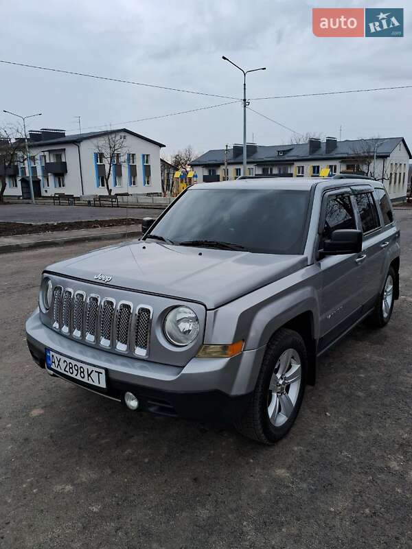 Внедорожник / Кроссовер Jeep Patriot 2014 в Харькове