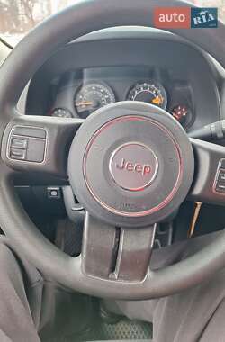 Внедорожник / Кроссовер Jeep Patriot 2016 в 