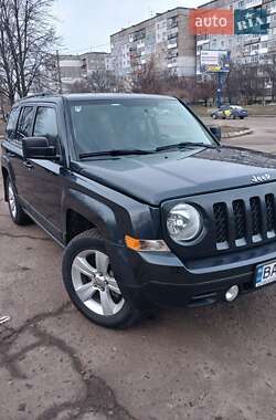 Внедорожник / Кроссовер Jeep Patriot 2013 в 