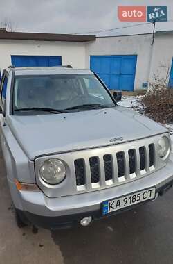 Внедорожник / Кроссовер Jeep Patriot 2013 в Красилове