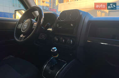 Внедорожник / Кроссовер Jeep Patriot 2011 в 