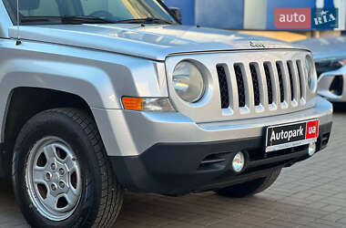 Внедорожник / Кроссовер Jeep Patriot 2011 в 