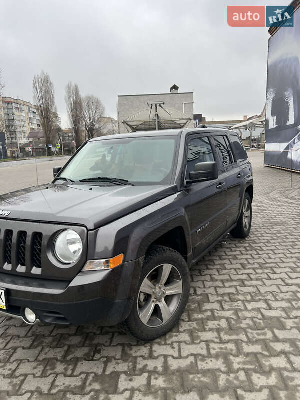 Внедорожник / Кроссовер Jeep Patriot 2016 в Хмельницком