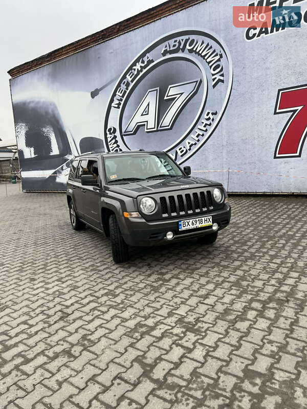 Внедорожник / Кроссовер Jeep Patriot 2016 в Хмельницком