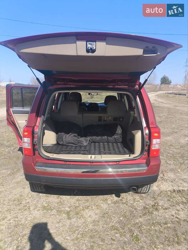 Внедорожник / Кроссовер Jeep Patriot 2014 в Киеве