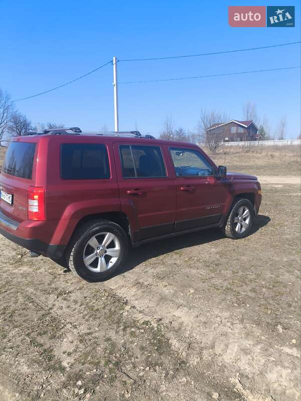 Внедорожник / Кроссовер Jeep Patriot 2014 в Киеве
