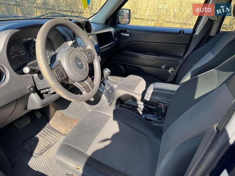 Позашляховик / Кросовер Jeep Patriot 2013 в Києві