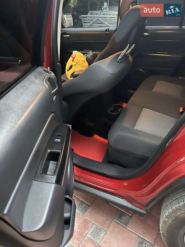 Внедорожник / Кроссовер Jeep Patriot 2010 в Черновцах