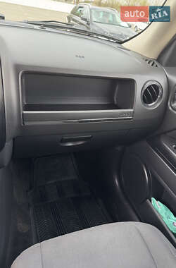 Внедорожник / Кроссовер Jeep Patriot 2016 в 