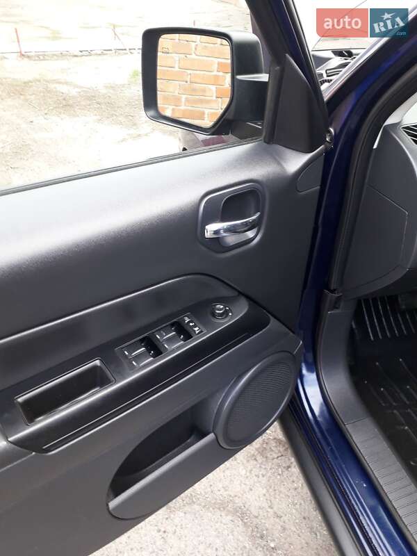 Позашляховик / Кросовер Jeep Patriot 2012 в Полтаві