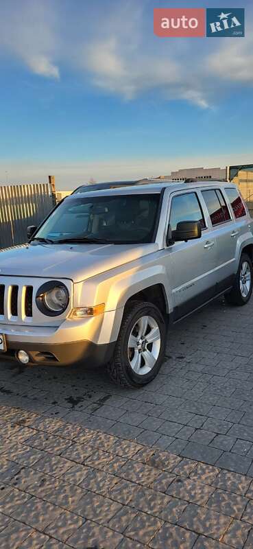 Внедорожник / Кроссовер Jeep Patriot 2013 в Львове
