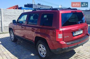 Внедорожник / Кроссовер Jeep Patriot 2014 в 