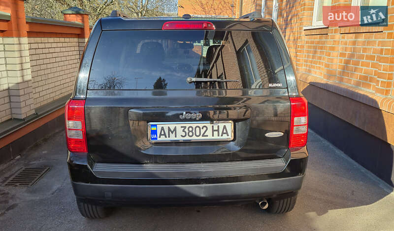 Внедорожник / Кроссовер Jeep Patriot 2015 в Житомире