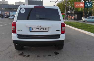 Позашляховик / Кросовер Jeep Patriot 2013 в 