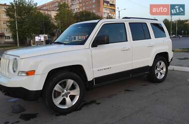 Позашляховик / Кросовер Jeep Patriot 2013 в 