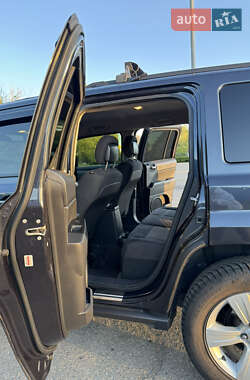 Внедорожник / Кроссовер Jeep Patriot 2013 в 