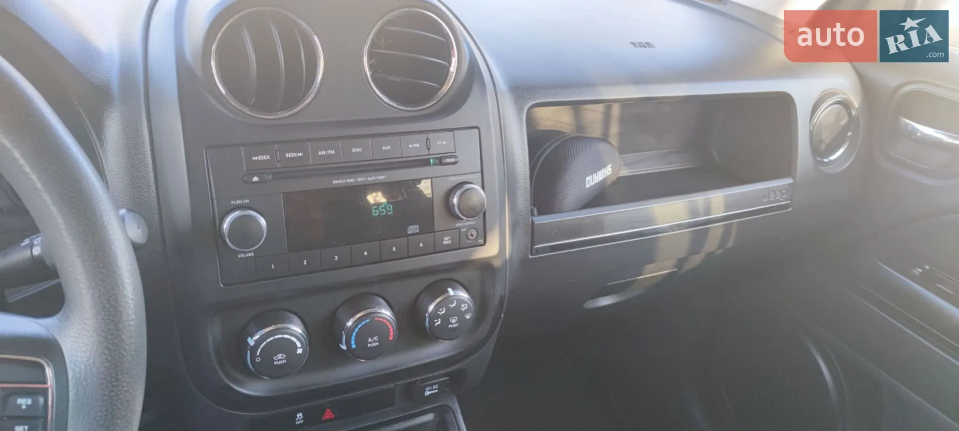 2011 Jeep Liberty (Patriot) - мініатюра 14