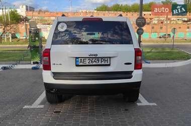 Позашляховик / Кросовер Jeep Patriot 2013 в 