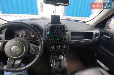 Позашляховик / Кросовер Jeep Patriot 2016 в 