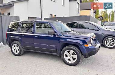 Внедорожник / Кроссовер Jeep Patriot 2014 в 