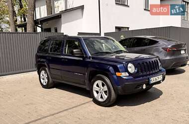 Внедорожник / Кроссовер Jeep Patriot 2014 в 