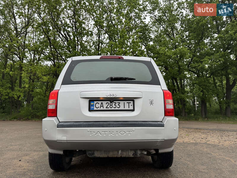 Позашляховик / Кросовер Jeep Patriot 2008 в Умані