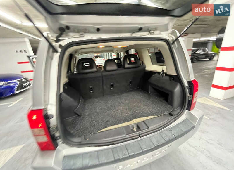 Позашляховик / Кросовер Jeep Patriot 2008 в Умані