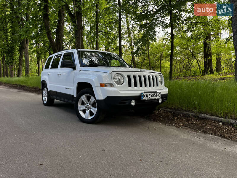 Позашляховик / Кросовер Jeep Patriot 2014 в 
