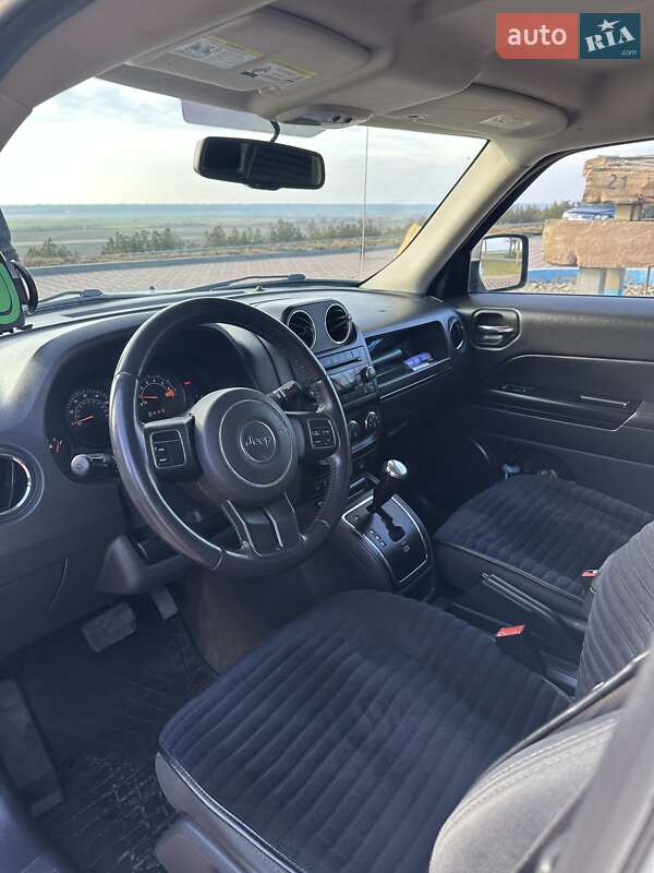 Позашляховик / Кросовер Jeep Patriot 2016 в Татарбунарах