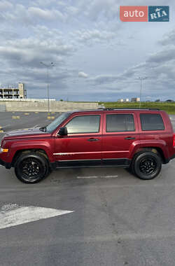 Внедорожник / Кроссовер Jeep Patriot 2011 в 