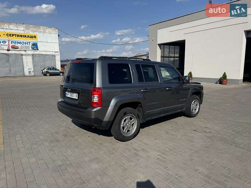 Позашляховик / Кросовер Jeep Patriot 2011 в Запоріжжі