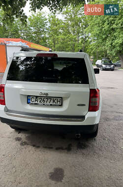 Позашляховик / Кросовер Jeep Patriot 2016 в 