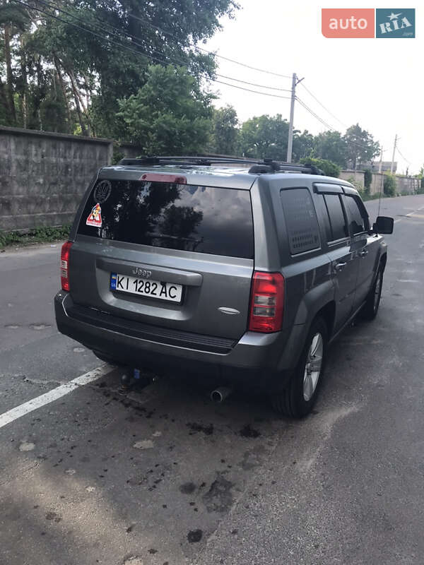 Внедорожник / Кроссовер Jeep Patriot 2012 в Ирпене