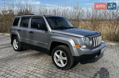 Позашляховик / Кросовер Jeep Patriot 2015 в Волочиську
