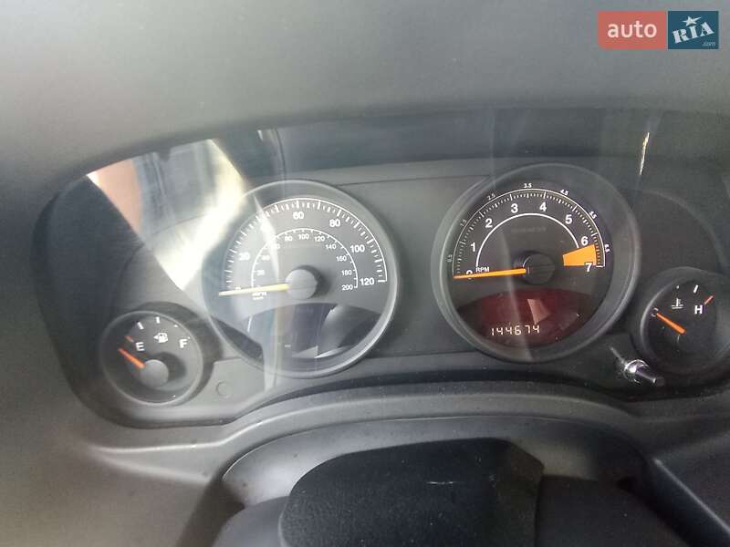 Позашляховик / Кросовер Jeep Patriot 2013 в Каневі