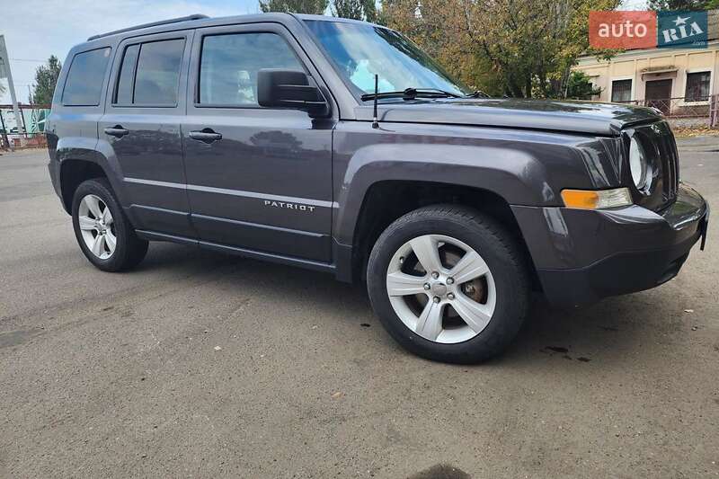 Внедорожник / Кроссовер Jeep Patriot 2015 в Киеве
