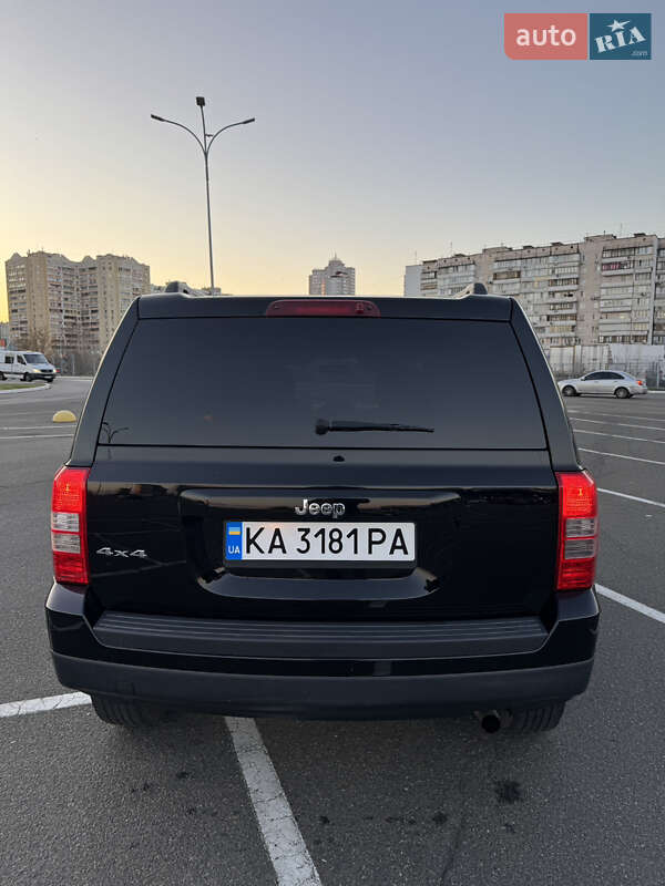 Позашляховик / Кросовер Jeep Patriot 2015 в Києві