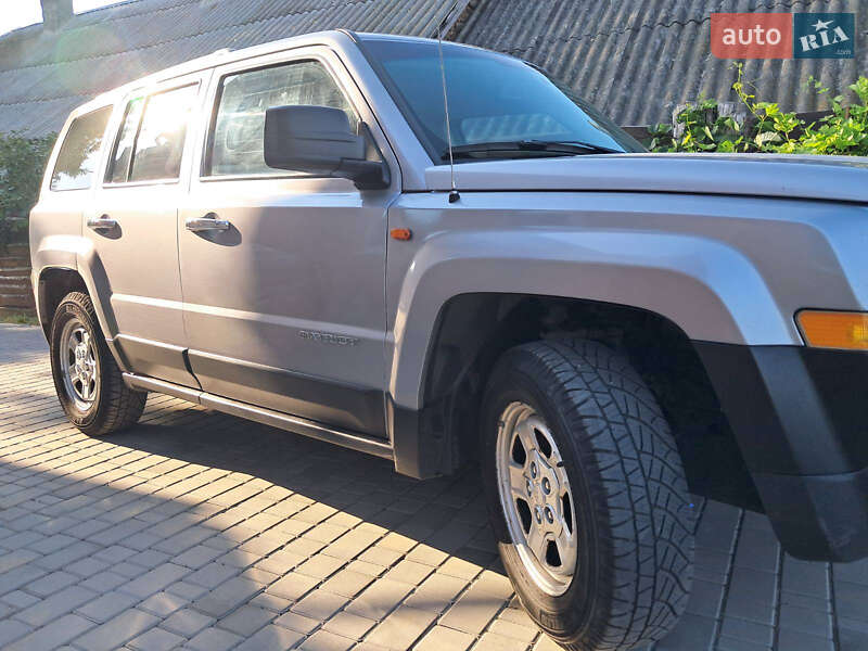 Позашляховик / Кросовер Jeep Patriot 2016 в Одесі