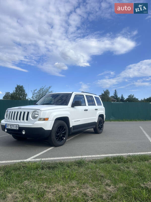 Позашляховик / Кросовер Jeep Patriot 2013 в Івано-Франківську