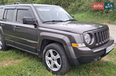 Внедорожник / Кроссовер Jeep Patriot 2015 в Новой Водолаге