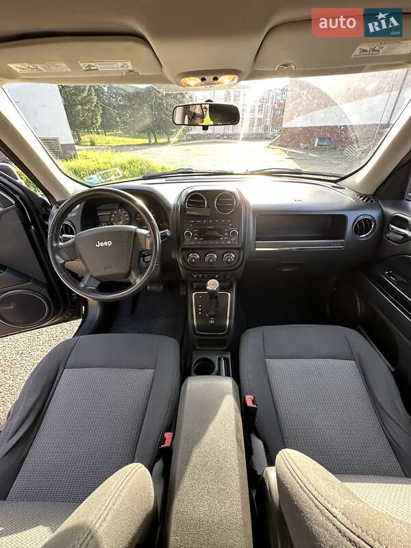 Позашляховик / Кросовер Jeep Patriot 2010 в Бурштині