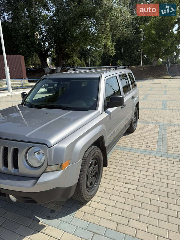 Внедорожник / Кроссовер Jeep Patriot 2015 в Болграде