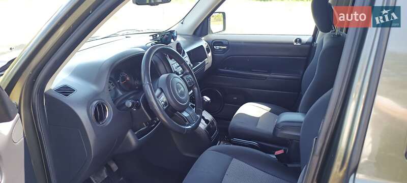 Внедорожник / Кроссовер Jeep Patriot 2015 в Днепре