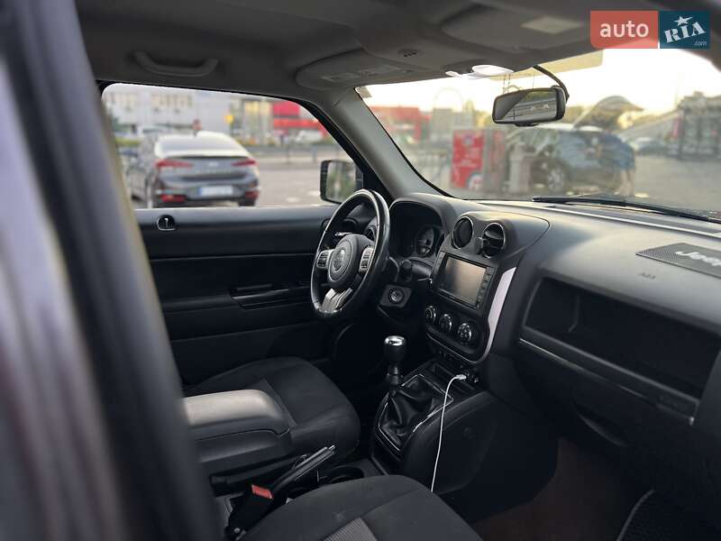 Внедорожник / Кроссовер Jeep Patriot 2014 в Киеве